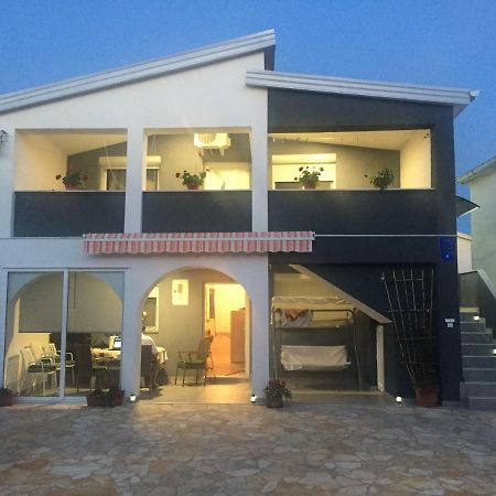 Apartment Roko Vir Exterior foto